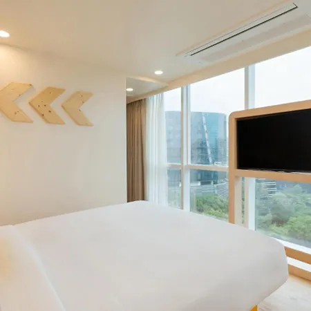 Bloom - Bkc Kalina Hotel Mumbai