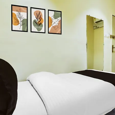 O Rishi Palace Hotel