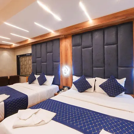 Palace 2* Mumbai