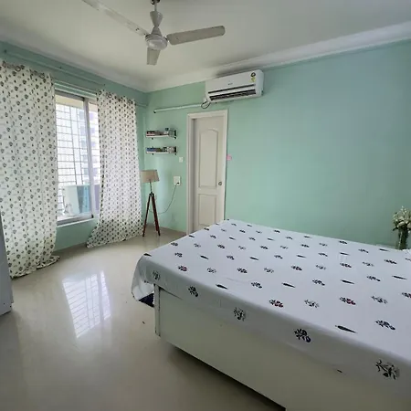 Sunny Pink With Balcony, Andheri Hotspot *