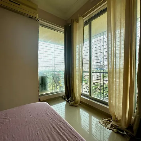 Sunny Pink With Balcony, Andheri Hotspot *