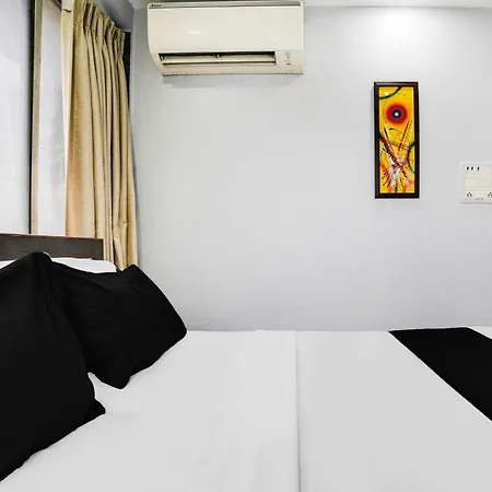 Townhouse Andheri Near Airport We Hotel 3*