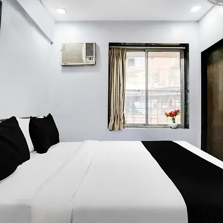 Townhouse Andheri Near Airport We Hotel