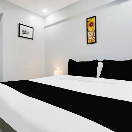 Townhouse Andheri Near Airport We Hotel 3*