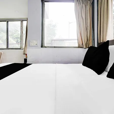 Townhouse Andheri Near Airport We Hotel 3*