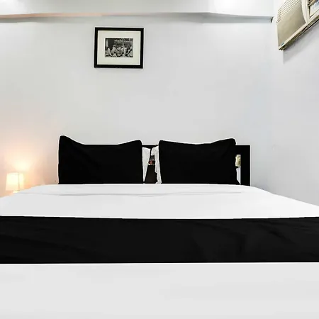 Townhouse Andheri Near Airport We 3*