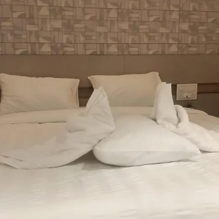 Hotel Eastern Plaza