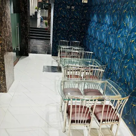 Hotel Pwi 3*