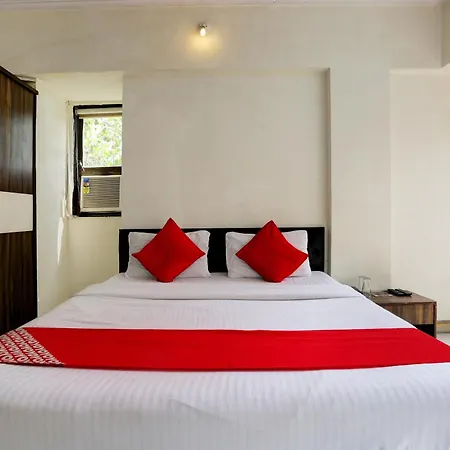 Collection O Lokhandwala Andheri West Mumbai Formerly Lalsai Residency Hotel 4*