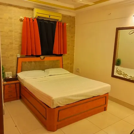 Sumangal Parle West, Apartment *