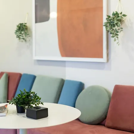 Mezzo Private 3bhk In Bandra * Mumbai