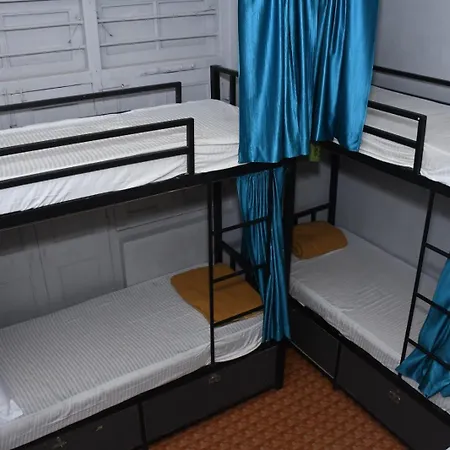Hangout Hostel Mumbai
