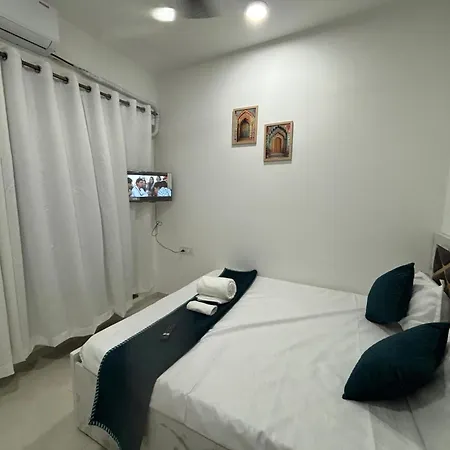 Apartment Atithi Homes Luxe Kandivali