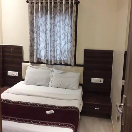 O Golden Hotel