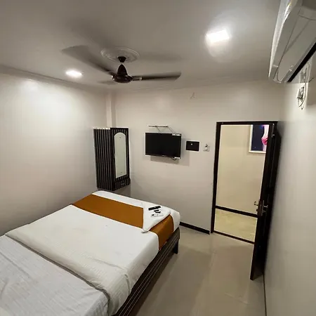O Golden Hotel 3*