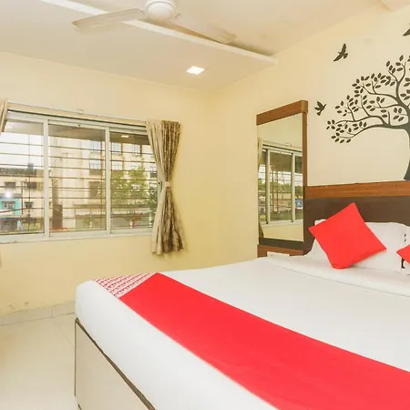 Hotel O Royal Grand Near Chhatrapati Shivaji International Airport 3*