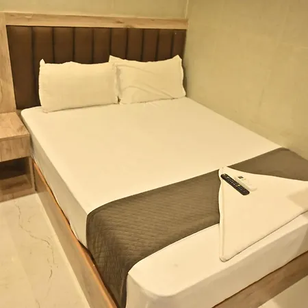 Royal Bkc Hotel 2*