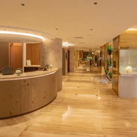 Kohinoor Continental, Airport Hotel