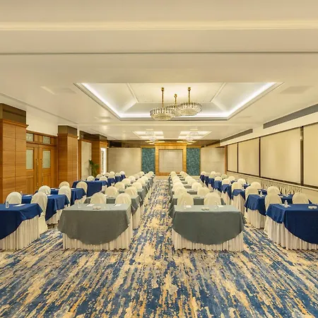 Kohinoor Continental, Airport Hotel