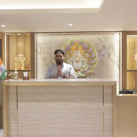 Malad Opposite Malad Railway Station 3* Mumbai