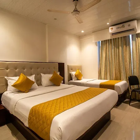 Hotel Malad Opposite Malad Railway Station