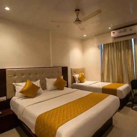 Malad Opposite Malad Railway Station Hotel Mumbai