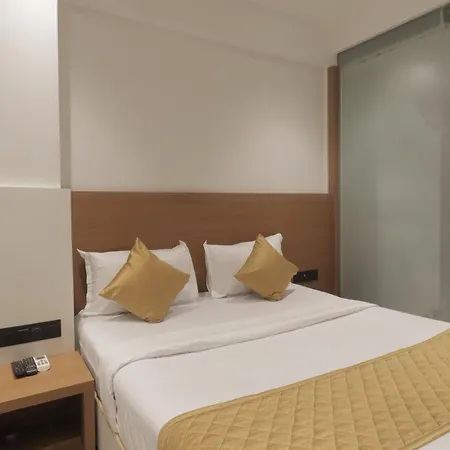 Hotel Malad Opposite Malad Railway Station 3*