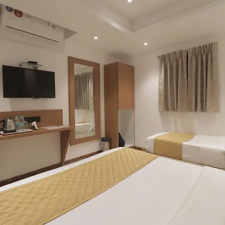 Malad Opposite Malad Railway Station 3* Mumbai
