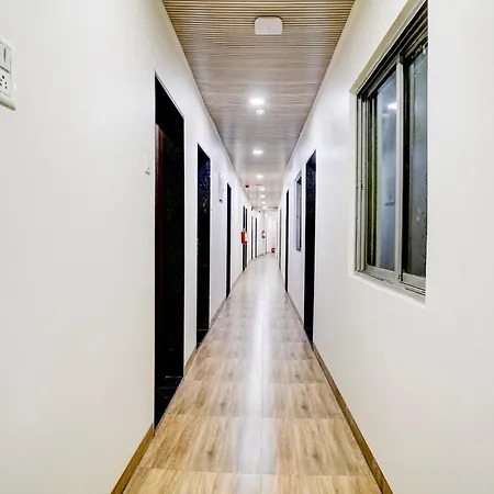 Hotel Super Collection O Ulife 4*