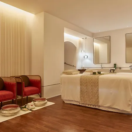Taj Mahal Tower, Hotel 5*