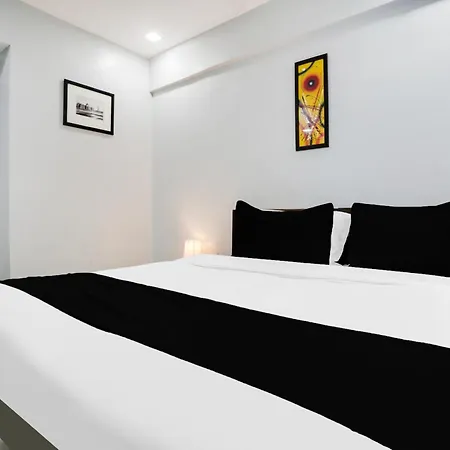 Collection O Andheri Near Airport Formerly We 4* Mumbai