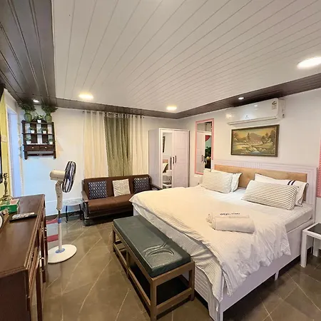 Apartment Independent 25 Corner House Bandra West