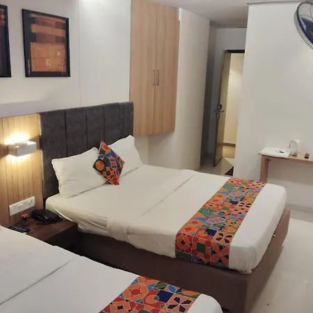 Shahi Corporate Hotel,near International Airport T-2 3*