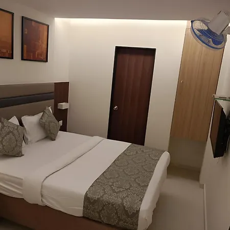 Hotel Shahi Corporate Hotel,near International Airport T-2 3*