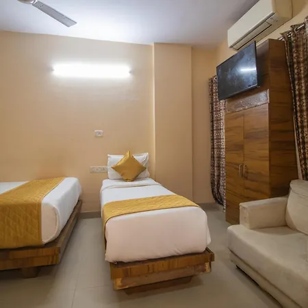 Hotel Crystal Palace Near Us Consulate Bandra Kurla Complex Mumbai Near Mumbai Airport Mumbai Mumbai