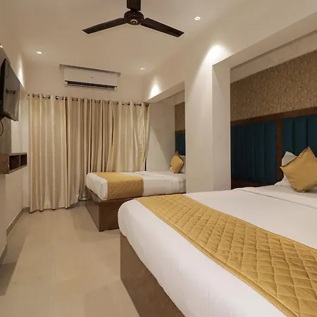 Hotel Crystal Palace Near Us Consulate Bandra Kurla Complex Mumbai Near Mumbai Airport Mumbai 3*