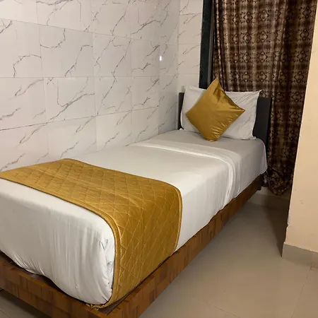 Hotel Crystal Palace Near Us Consulate Bandra Kurla Complex Mumbai Near Mumbai Airport Mumbai Mumbai