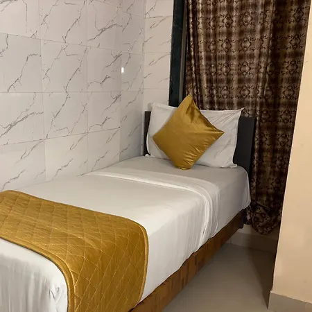 Hotel Crystal Palace Near Us Consulate Bandra Kurla Complex Mumbai Near Mumbai Airport Mumbai