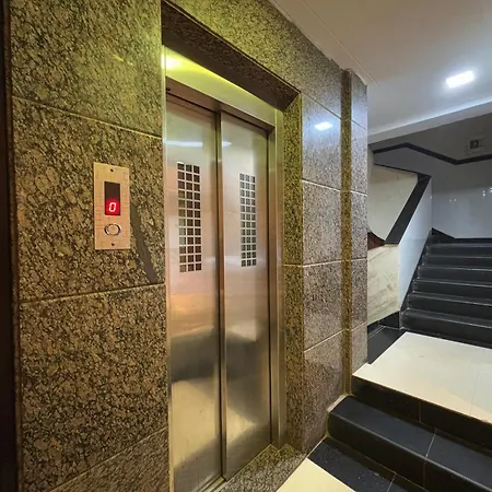 Hotel Crystal Palace Near Us Consulate Bandra Kurla Complex Mumbai Near Mumbai Airport Mumbai