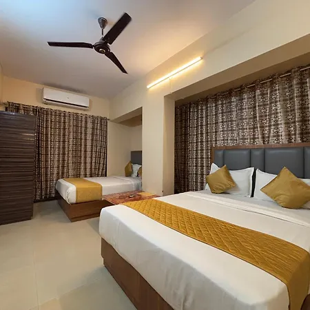 Hotel Crystal Palace Near Us Consulate Bandra Kurla Complex Mumbai Near Mumbai Airport Mumbai 3*