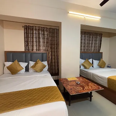 Crystal Palace Near Us Consulate Bandra Kurla Complex Mumbai Near Mumbai Airport Mumbai 3* Mumbai