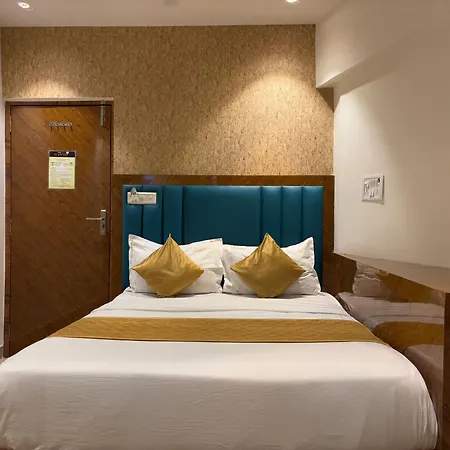 Hotel Crystal Palace Near Us Consulate Bandra Kurla Complex Mumbai Near Mumbai Airport Mumbai