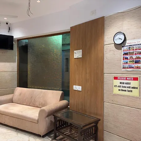 Crystal Palace Near Us Consulate Bandra Kurla Complex Mumbai Near Mumbai Airport Mumbai 3* Mumbai