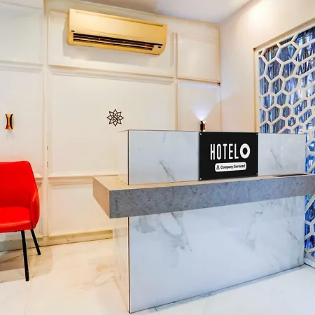 O Versova Metro Station Hotel