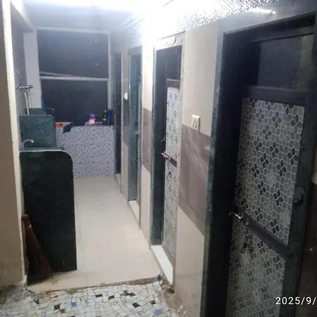 Galaxy Executive & Ac Guest house *
