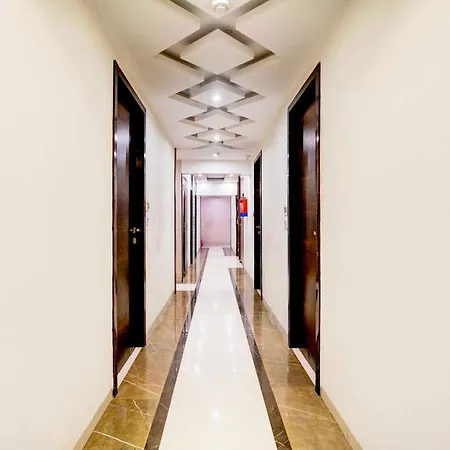 Collection O Chhatrapati Shivaji Maharaj Metro Station Hotel Mumbai