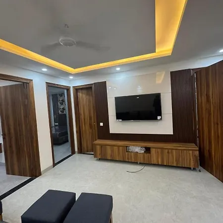 Apartment Lodha Fiorenza