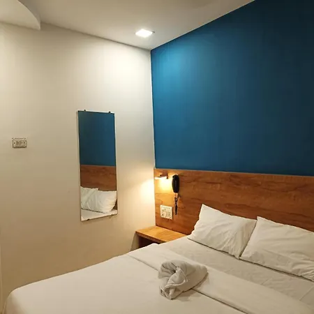 Guest house Glitz Hotels-accore Inn-saki Naka Metro Station 4*