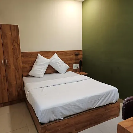 Guest house Glitz Hotels-accore Inn-saki Naka Metro Station Mumbai