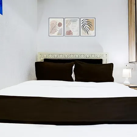 O Khar East Near Railway Station Hotel 3*